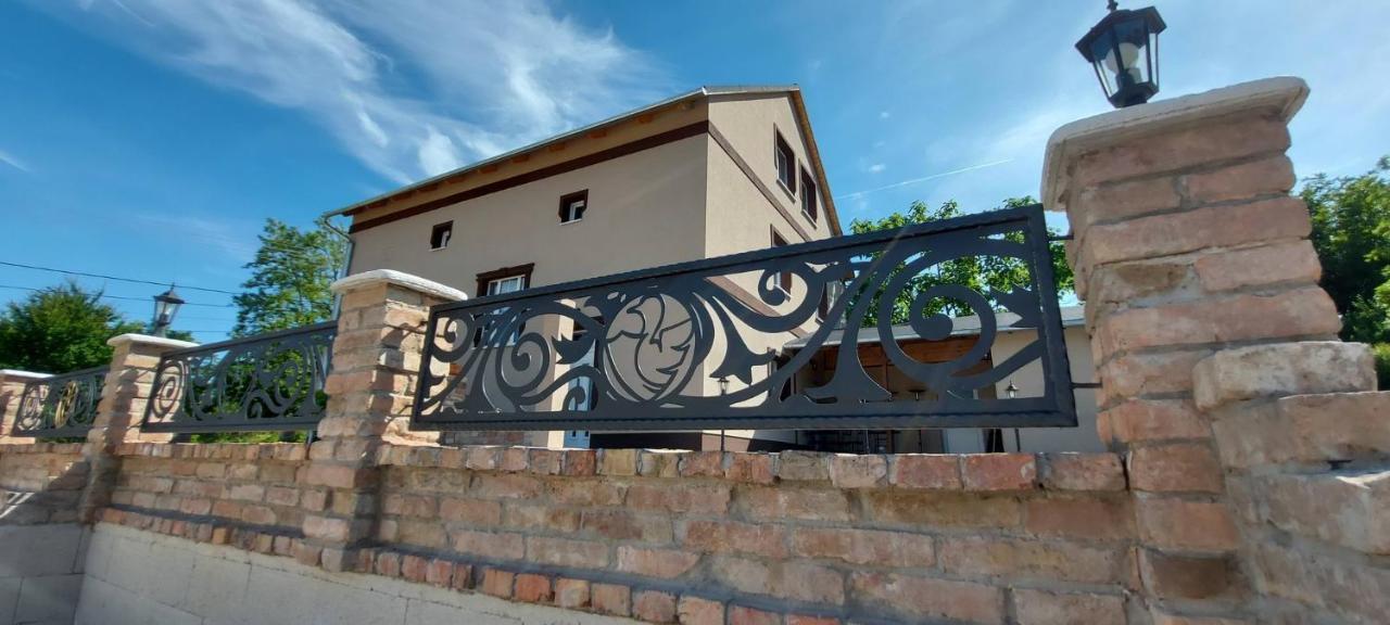 Villa Verteskacsa Vertesacsa Экстерьер фото